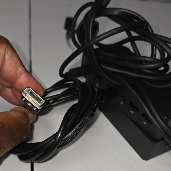 Microsoft Black Multi-Port USB & Ethernet Docking Hub
